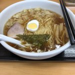 らーめんどんぐり - ワンタンめん、850円。