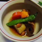 天毬 - 冷し鉢（蛸大船煮、夏大根友煮、鳴門牛蒡、伏見唐辛子、小蕃茄含め煮、団扇人参）