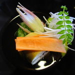 天毬 - 酢の物（鮎酢煮、胡瓜、茗荷、人参などの季節の野菜）