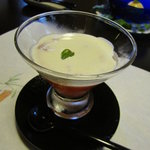 天毬 - トマトと林檎のゼリーに白胡椒でパンチを効かせたソースが絶妙