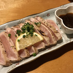 琉球酒場　游林屋 - 鶏タタキ　680円