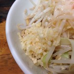 麺処 マゼル - 刻みニンニク