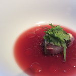 キュイジーヌ[s] ミッシェル・トロワグロ - サバとアメリカンチェリーソース