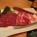 菅乃屋 ＪＲ博多シティ店 - 焼肉用　馬ハラミ　＆　馬上ヒモ