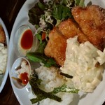 ガルル珈琲 - 手作りタルタルチキン南蛮プレート