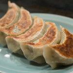 南湖 - 料理写真:2018.5 手造焼餃子（5ヶ 450円）