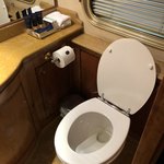 The Blue Train - トイレ