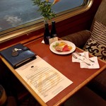 The Blue Train - テーブル