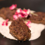 久遠の空 - 2018.5 ハツのキョフテ ヨーグルトソース バーベナ