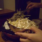 もやしものっけちゃいます