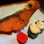 おいしい台所12カ月 - 焼鮭、海苔で巻いたツナ、タラコ