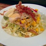 オーインディア - ランチタイムのセットサラダ。ボリュームたっぷり。