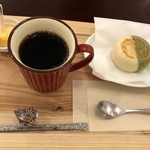 Oyaki Cafe Sprout - プチデザート付き  おやきとコーヒー  500円