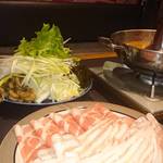 Gensen Shimabuta Shabushabu Sukiyaki Seiryuu - 