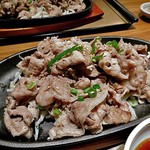 やよい軒 - 「特盛牛焼肉定食」のメイン