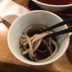 蕎麦処 こだか - 蕎麦汁に浸す