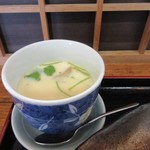 和食家 なかにし - 定食には茶碗蒸しもセットで付いて来ました、これは熱々だったんで一番最後にいただきました。