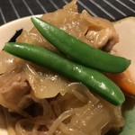 錦江湾 - お通しの肉ジャガも美味しい