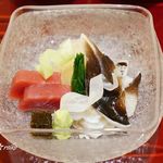 銀座 しのはら - 長崎の伊勢海老 能登のトリガイ まぐろ 昆布醤油