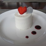 グランファミーユ・シェ松尾 - イチゴのショートケーキ