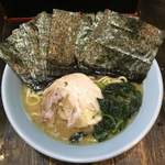 ら～めん ありがた家 - 多め・硬め