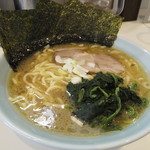 横浜家系ラーメン みさきや - 美咲家ラーメン(700円)