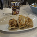 横浜家系ラーメン みさきや - 黒豚にんにく餃子(300円)