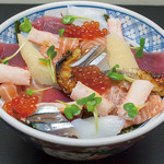 海鮮丼の駅前 - 