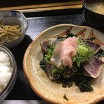 丼彩酒楽 由庵 - 鰹のタタキ