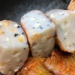粟野蒲鉾店 - 「極上揚げ蒲鉾・チーズバジル」も軽く炙って…