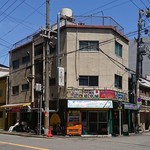大阪ハラールレストラン - 店外観(角地)