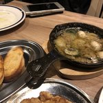 肉バル わいん プラチナフィッシュ 新橋鉄板バル - きのこのアヒージョ