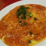 五修堂 - カニ玉のチリソース掛け(470円)です。