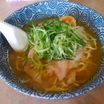 ラーメン 虎一番 - 平打ち麺にしました