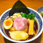 寿製麺 よしかわ - 煮干そば黒醤油 アップ