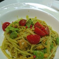 キハチ 青山本店 - 空豆とウニのクリームパスタ
