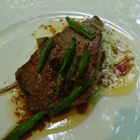 キハチ 青山本店 - 牛肉のポワレ