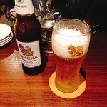 Taifu Do Dainingu Ba Maipenrai - シンハービール(瓶)