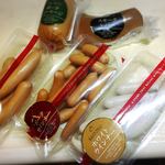 サイボクハム - 料理写真:フランクフルト、ポークソーセージ、ホワイトウインナー、スモークレバー、ポークソーセージ