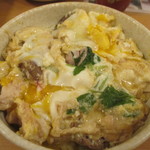 香鶏酒房鳥八 - モツ入り親子丼