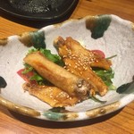 鶏魚酒場 炭治郎 - スパイシー手羽揚げ(１００g)