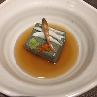 吉祥 吉祥寺店 - [先付け]
                蓬胡麻豆腐 (土筆、山菜、美味出汁)