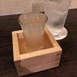 カフェアンドバー とまり木 ひなた - 日本酒とチェイサー