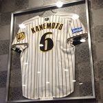 みぃ珈琲 - H.30.3.23.昼 内観：金本知憲さん実使用のユニフォーム