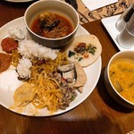 Sheraton Macao Hotel, Cotai Central - 朝食ビュフェでミールス作りました。割と本格的にできたよ。塩っぱくない♡　ボスに盛り付けがキチャナイと言われそうw