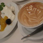 CAFFE STRADA - カフェオレとシフォンケーキ
