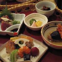 おきあがり 小法師 - 旬菜　かご盛り弁当御膳 