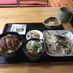 Tanukian - ミニ丼セット 800円