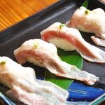 あぐーの大トロ炙り寿司(4貫)