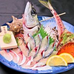 宮崎地鶏・玄海地魚・旨い酒　味蔵とんぼ - サバ活き造り